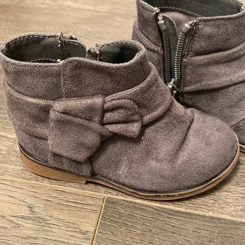 Gray toddler ankle boots